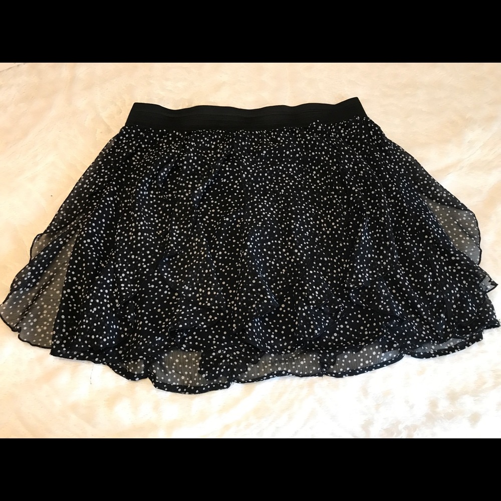 Adorable polka dot ruffled skirt